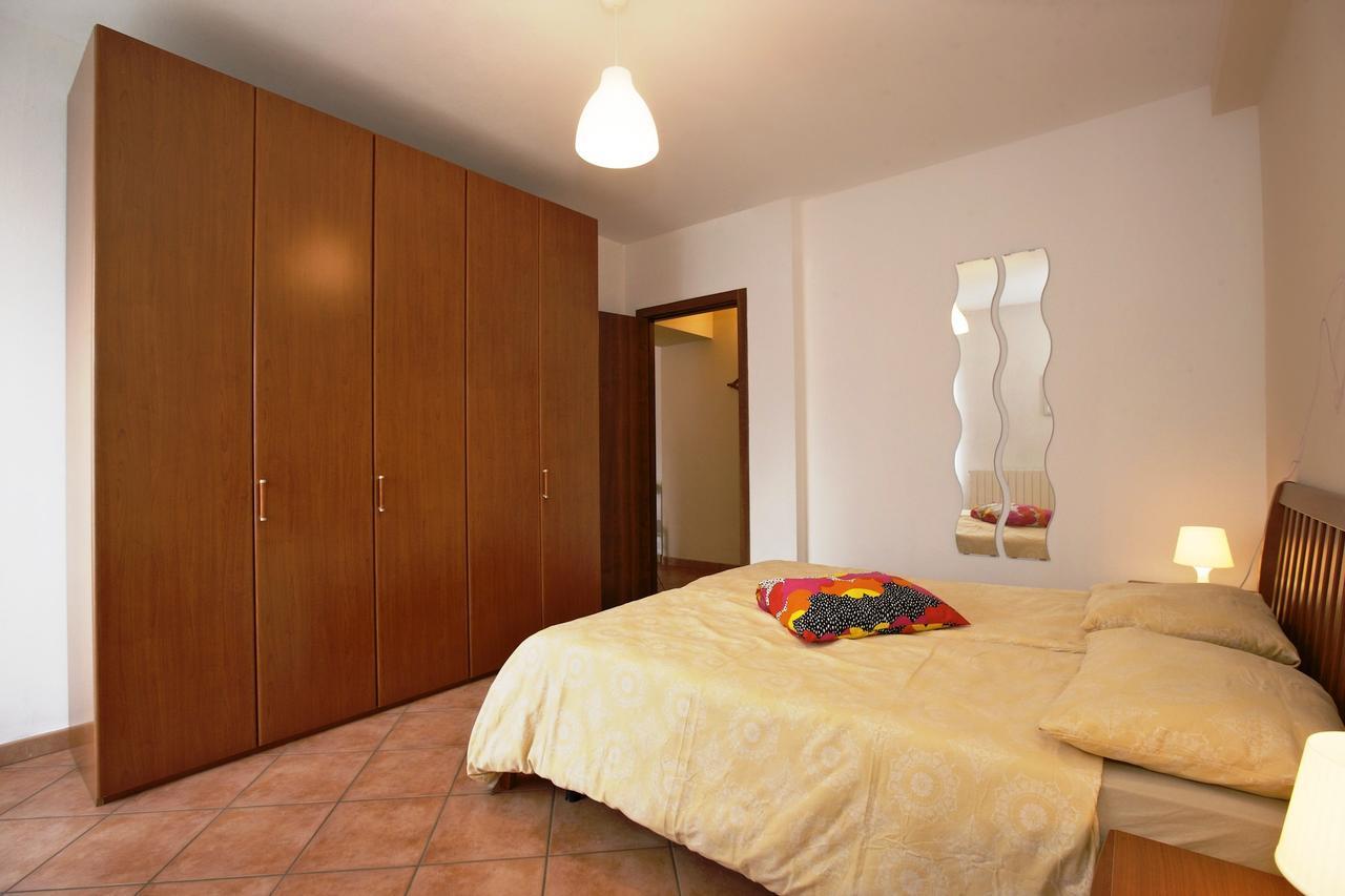Bella Casa Alla Spiaggia Tronzano Lago Maggiore Exterior foto