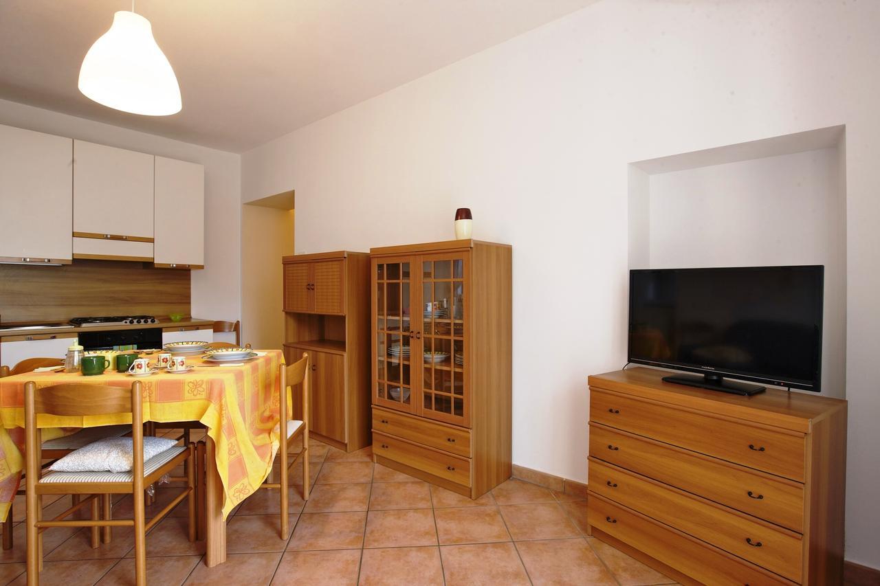 Bella Casa Alla Spiaggia Tronzano Lago Maggiore Exterior foto